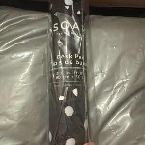 SOAR Tech Elevated 31.5inx11.8in Desk Pad